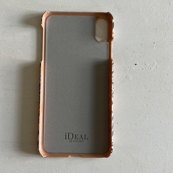 iPhone Leo Mania XS Max phone case - Picture 2 of 3